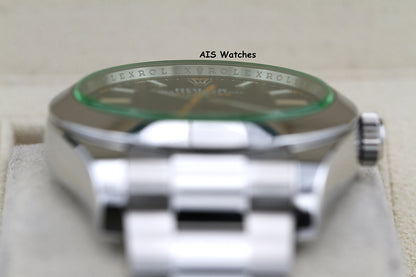 Rolex Milgauss 116400GV Black Dial / Green Crystal 2013 Box & Papers