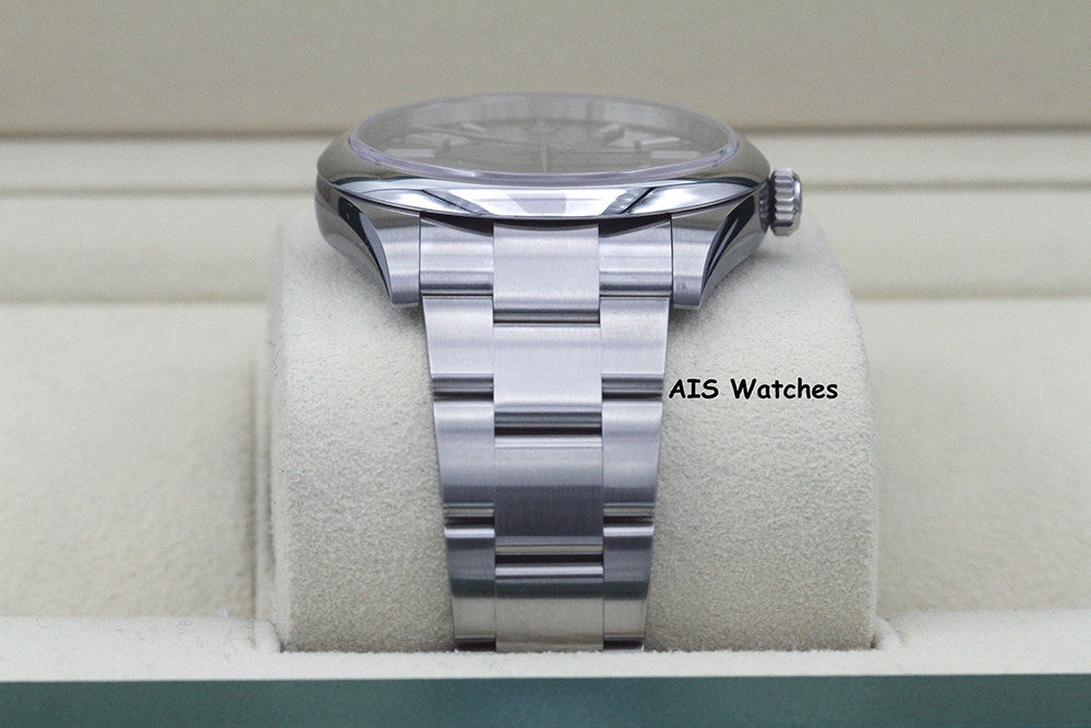 BNIB Rolex 124300 Oyster Perpetual 41MM Green Dial Box & Papers