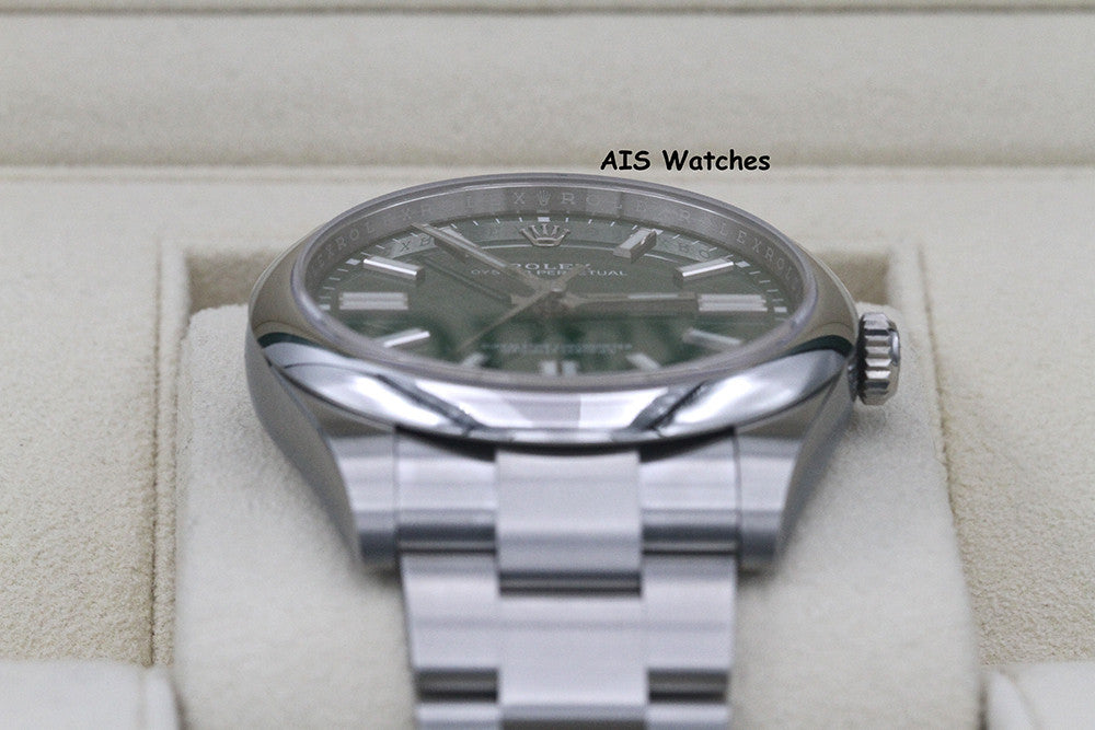 BNIB Rolex 124300 Oyster Perpetual 41MM Green Dial Box & Papers