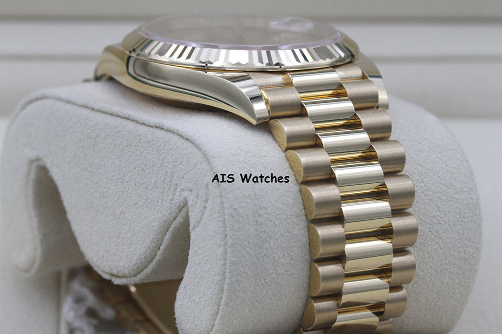 BNIB Rolex 228238 DayDate 40MM DD40 Yellow Gold Champagne Roman Dial