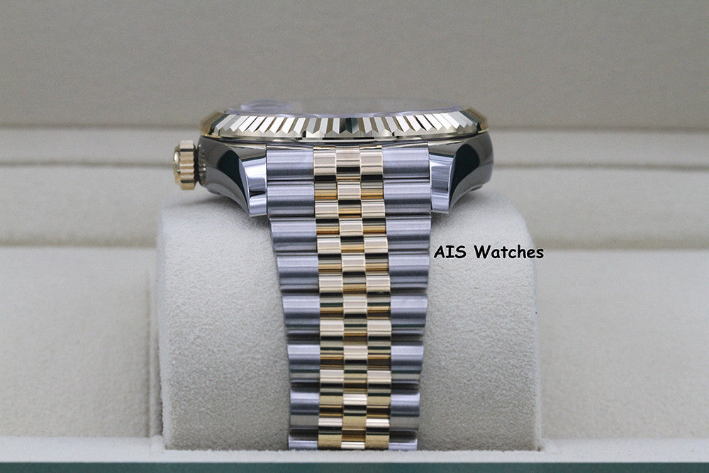Rolex 326933 Sky-Dweller 18K Yellow Gold / SS Jubilee Black Dial Box & Papers