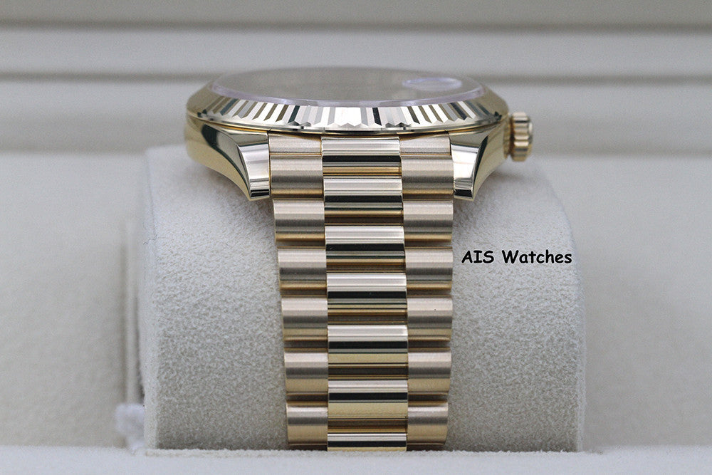 BNIB Rolex 228238 DayDate 40MM DD40 Yellow Gold Silver Roman Dial