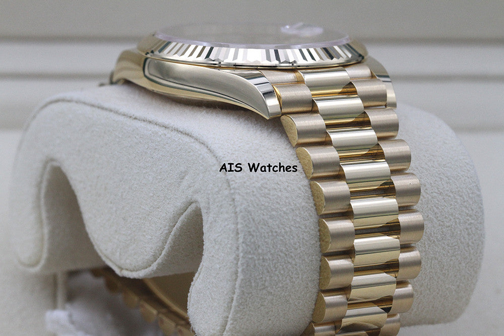 BNIB Rolex 228238 DayDate 40MM DD40 Yellow Gold Silver Roman Dial