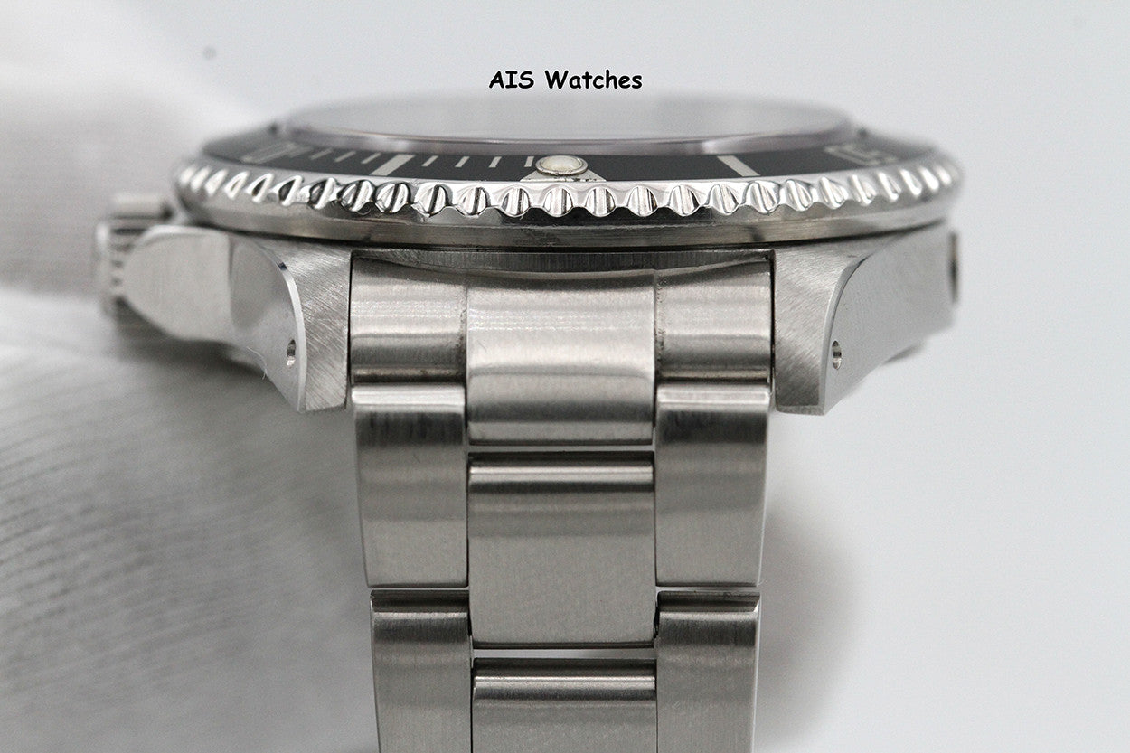 Rolex Sea Dweller 16660 TRIPLE 6 SD 8.3 Million Serial
