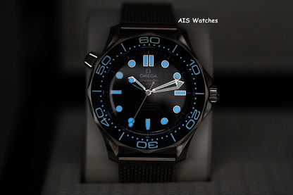 Omega Seamaster 300 Diver 007 James Bond 60th 210.30.42.20.03.002 42MM B&P