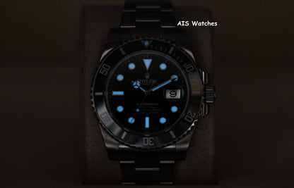 Rolex Submariner 116610LV HULK Green Dial and Ceramic Bezel 2016 Box & Paper