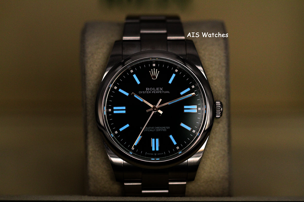 Rolex 124300 Oyster Perpetual 41 MM Green Dial 2022 Box & Papers