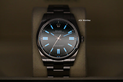 BNIB/NOS Rolex 124300 Oyster Perpetual 41 MM Green Dial Box & Paper