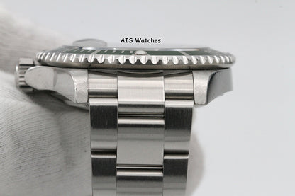 Rolex Submariner 16610LV 50th Anniversary Kermit D Serial Box & Papers