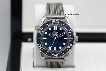 Omega Seamaster 300 Diver 007 James Bond 60th 210.30.42.20.03.002 42MM B&P