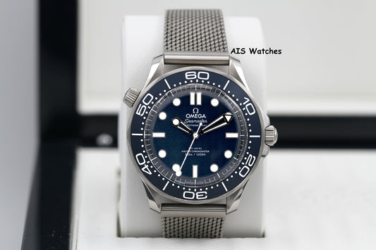 Omega Seamaster 300 Diver 007 James Bond 60th 210.30.42.20.03.002 42MM B&P