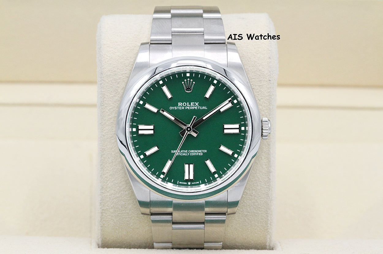 Rolex 124300 Oyster Perpetual 41 MM Green Dial 2023 Box & Papers