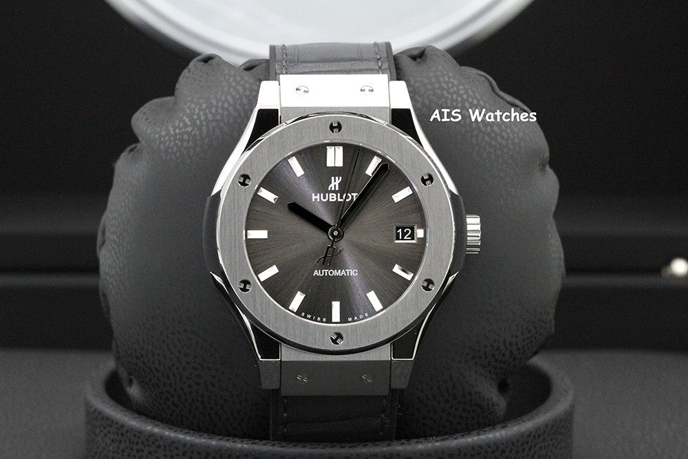 BNIB Hublot Classic Fusion Titanium 565.NX.7071.RX Racing Grey Rhodium Dial 38MM