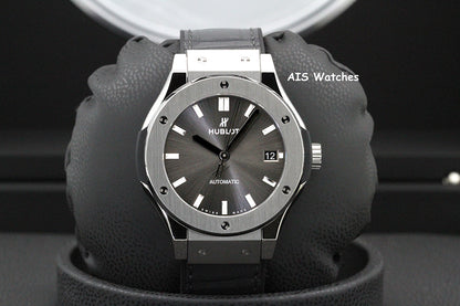 BNIB Hublot Classic Fusion Titanium 565.NX.7071.RX Racing Grey Rhodium Dial 38MM