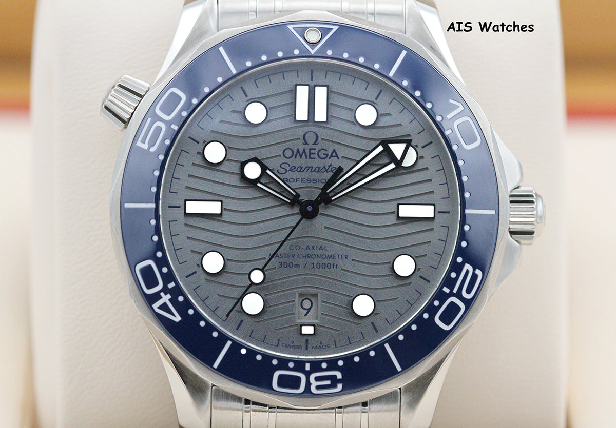 Omega Seamaster 300M SS 42MM Diver White Wave Dial 210.30.42.20.06.001 B&P