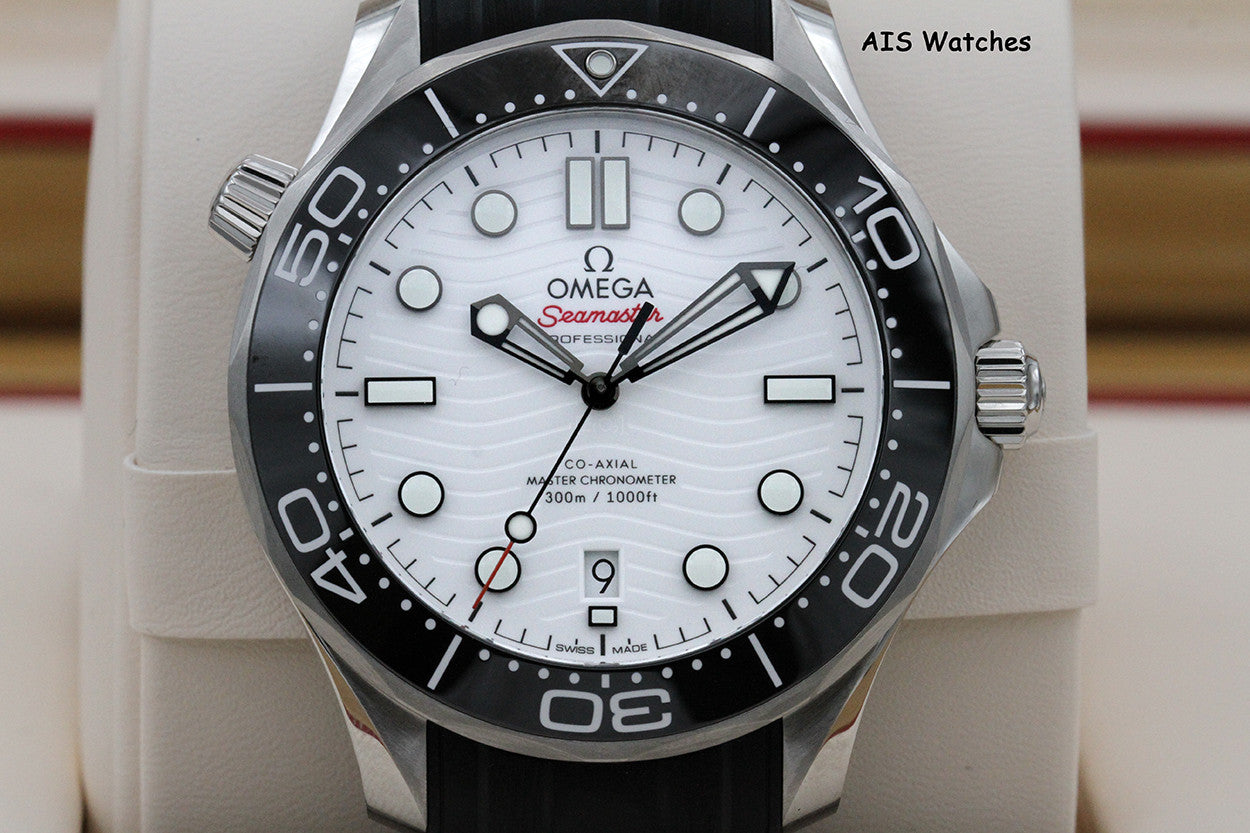 BNIB Omega Seamaster 300M 42MM Diver White Wave Dial 210.32.42.20.04.001 Box & Papers