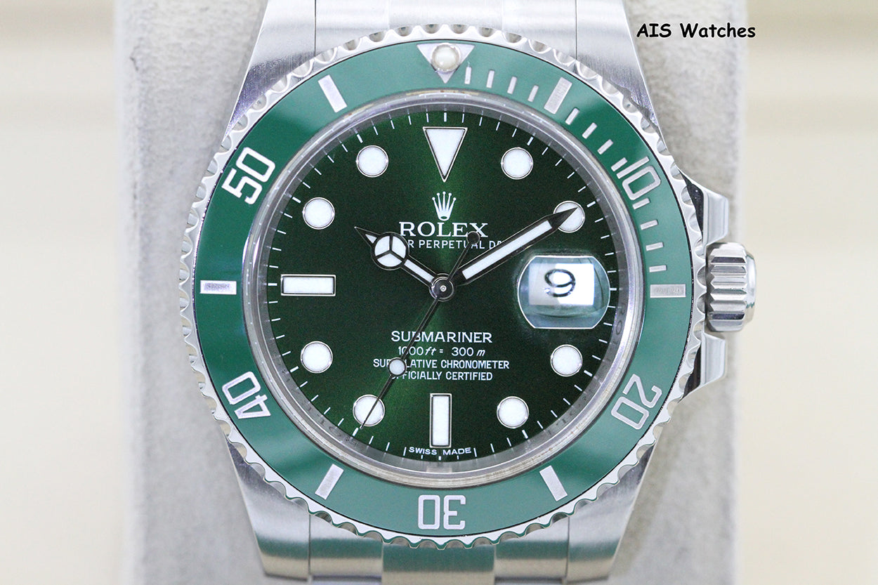 Rolex Submariner 116610LV HULK Green Dial and Ceramic Bezel 2016 Box & Paper