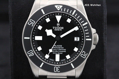 BNIB/NOS Tudor Pelagos 25600TN Black Dial Titanium 2023 Box & Papers