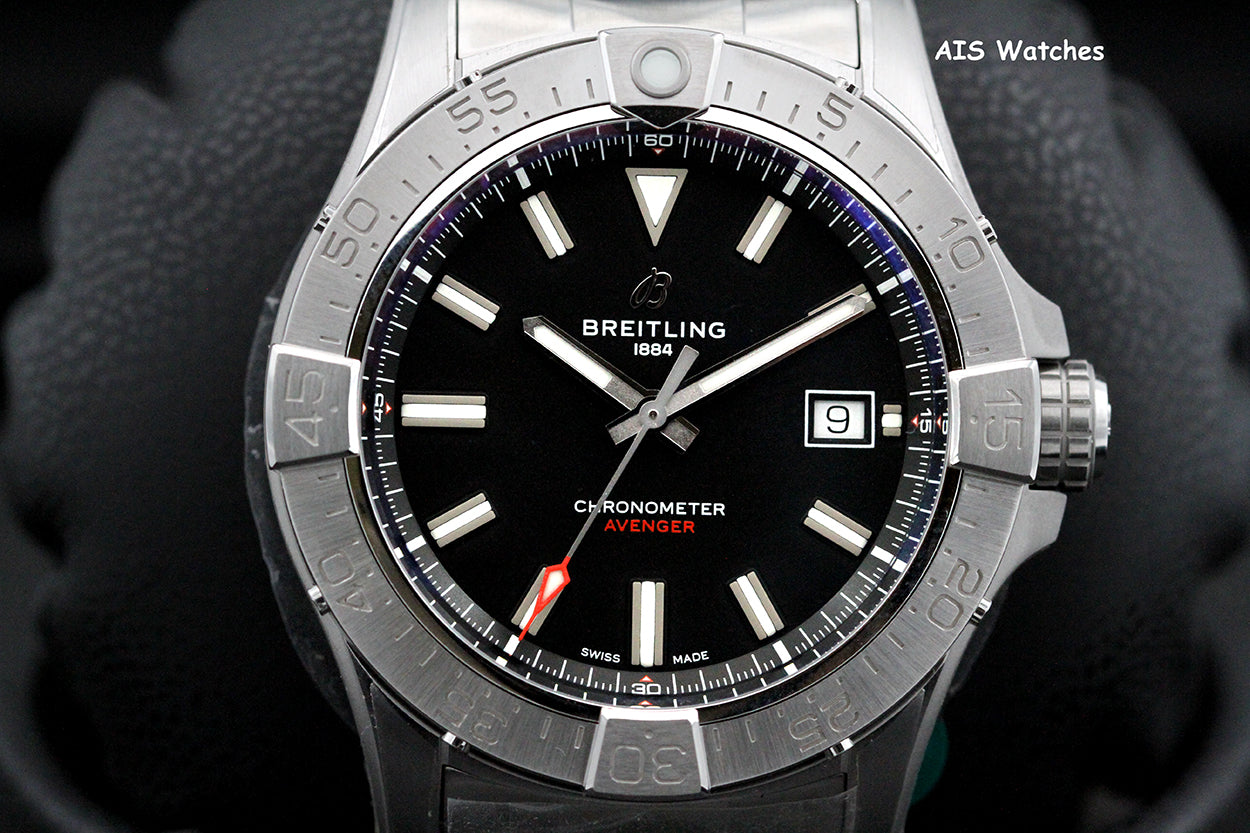 BNIB Breitling Avenger Automatic A17328101B1A1 Black Dial Bracelet SS 42MM B&P