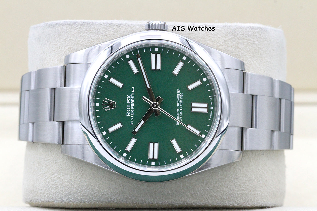 Rolex 124300 Oyster Perpetual 41 MM Green Dial 2022 Box & Papers