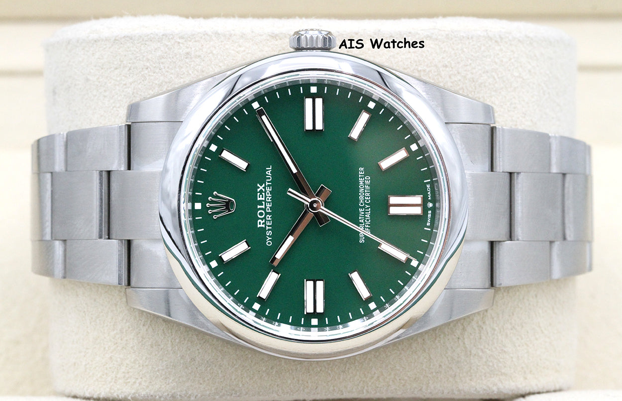 Rolex 124300 Oyster Perpetual 41 MM Green Dial 2023 Box & Papers