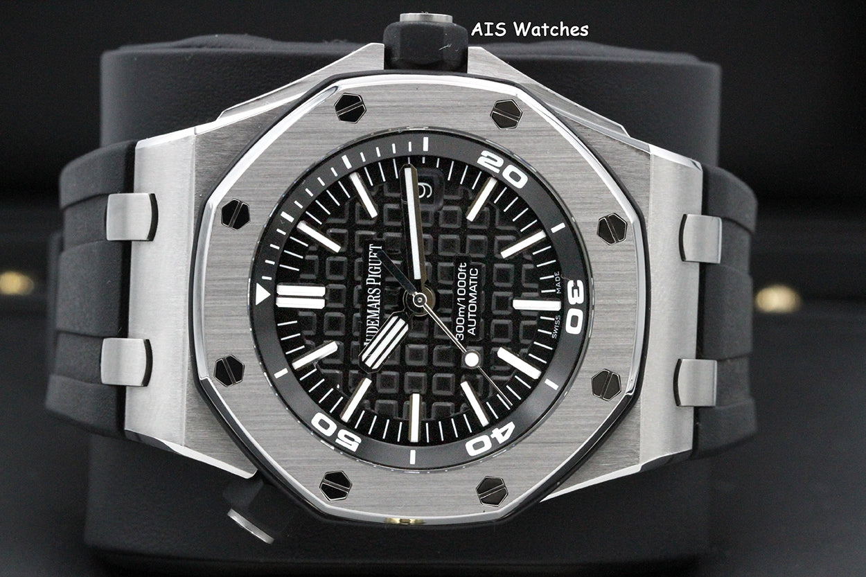 Audemars Piguet 15710ST Royal Oak Offshore Diver Black Dial 42MM Box & Papers