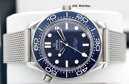 Omega Seamaster 300 Diver 007 James Bond 60th 210.30.42.20.03.002 42MM B&P