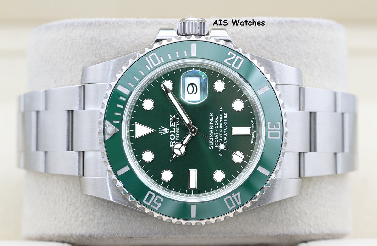 Rolex Submariner 116610LV HULK Green Dial and Ceramic Bezel 2016 Box & Paper