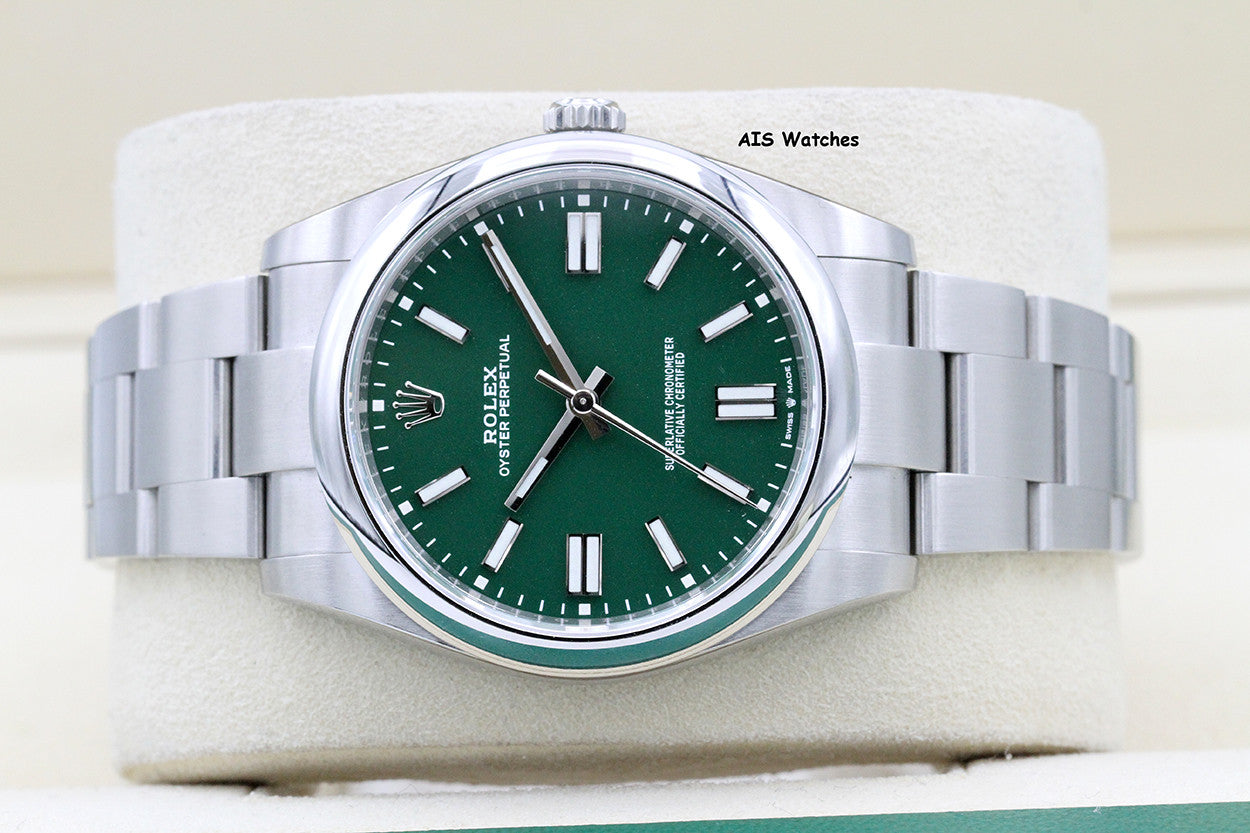 BNIB/NOS Rolex 124300 Oyster Perpetual 41 MM Green Dial Box & Paper