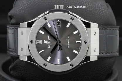BNIB Hublot Classic Fusion Titanium 565.NX.7071.RX Racing Grey Rhodium Dial 38MM