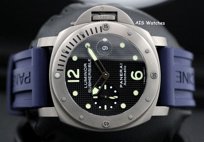 Panerai PAM 25 Luminor Submersible Hobnail 44MM Black Titanium