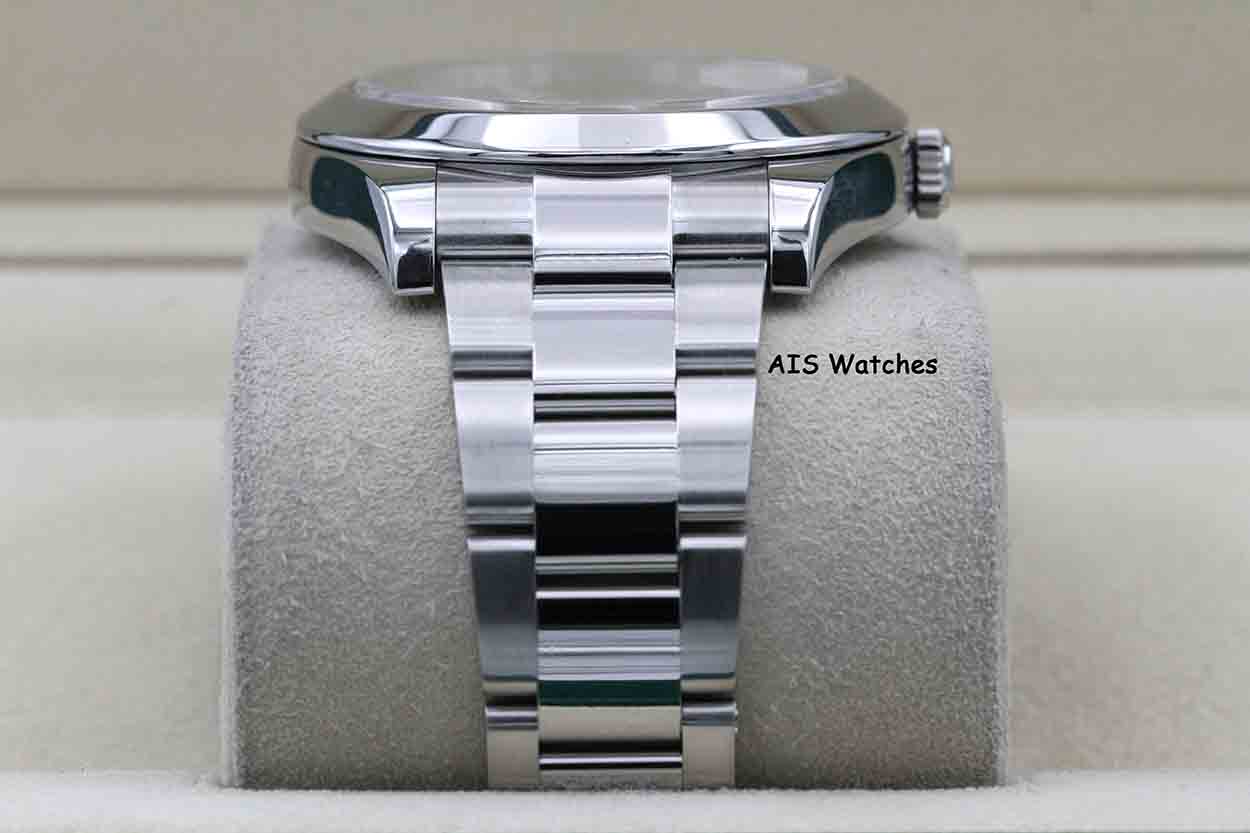 Rolex Datejust II 41MM 116300 Silver Stick Dial Stainless Steel Box & Papers