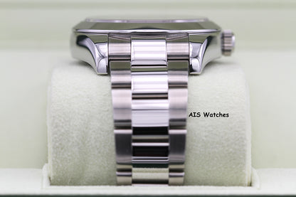 Rolex Milgauss 116400 White Dial V Serial Box & Papers