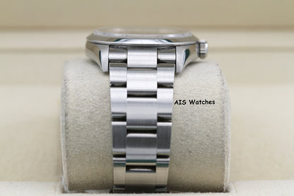 Rolex Explorer 114270 M Serial 36 MM with Papers