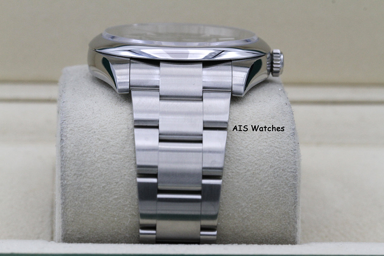 Rolex 124300 Oyster Perpetual 41 MM Green Dial 2022 Box & Papers