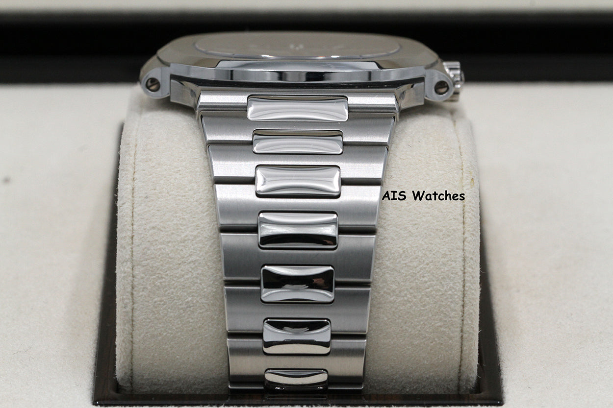 Patek Philippe Nautilus 5711/1A Blue Dial Stainless Steel with Box