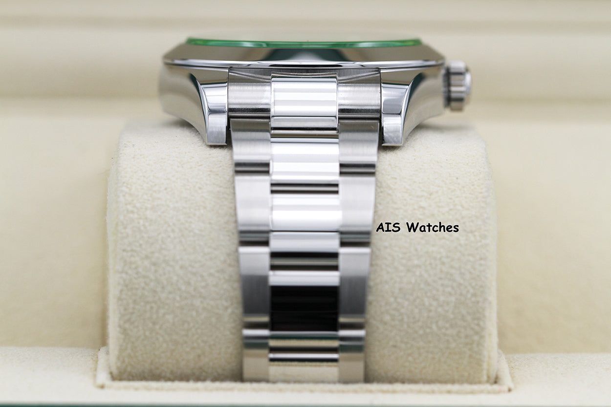 Rolex Milgauss Z-BLUE 116400GV Green Crystal Blue Dial 2023 Box & Papers