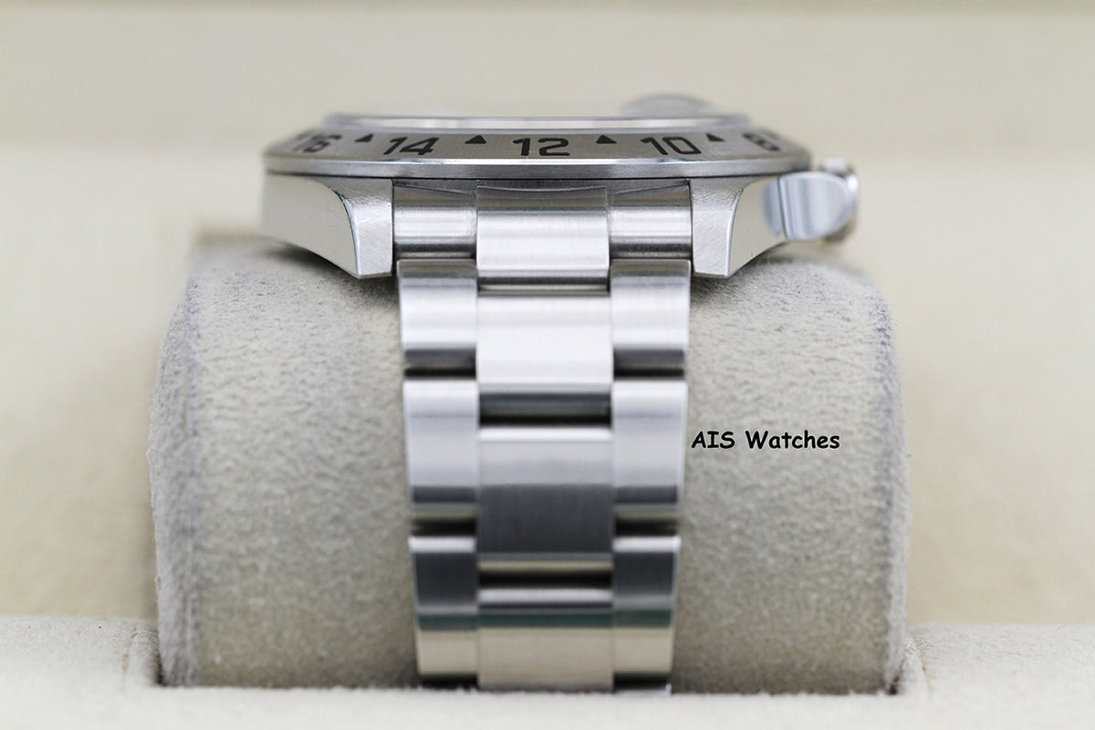 Rolex Explorer II 16570 Black Dial 40MM V Serial Box & Papers
