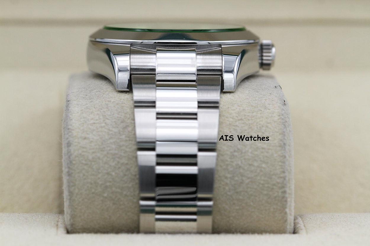 Rolex Milgauss Z-BLUE 116400GV Green Crystal Blue Dial 2017 Box & Papers