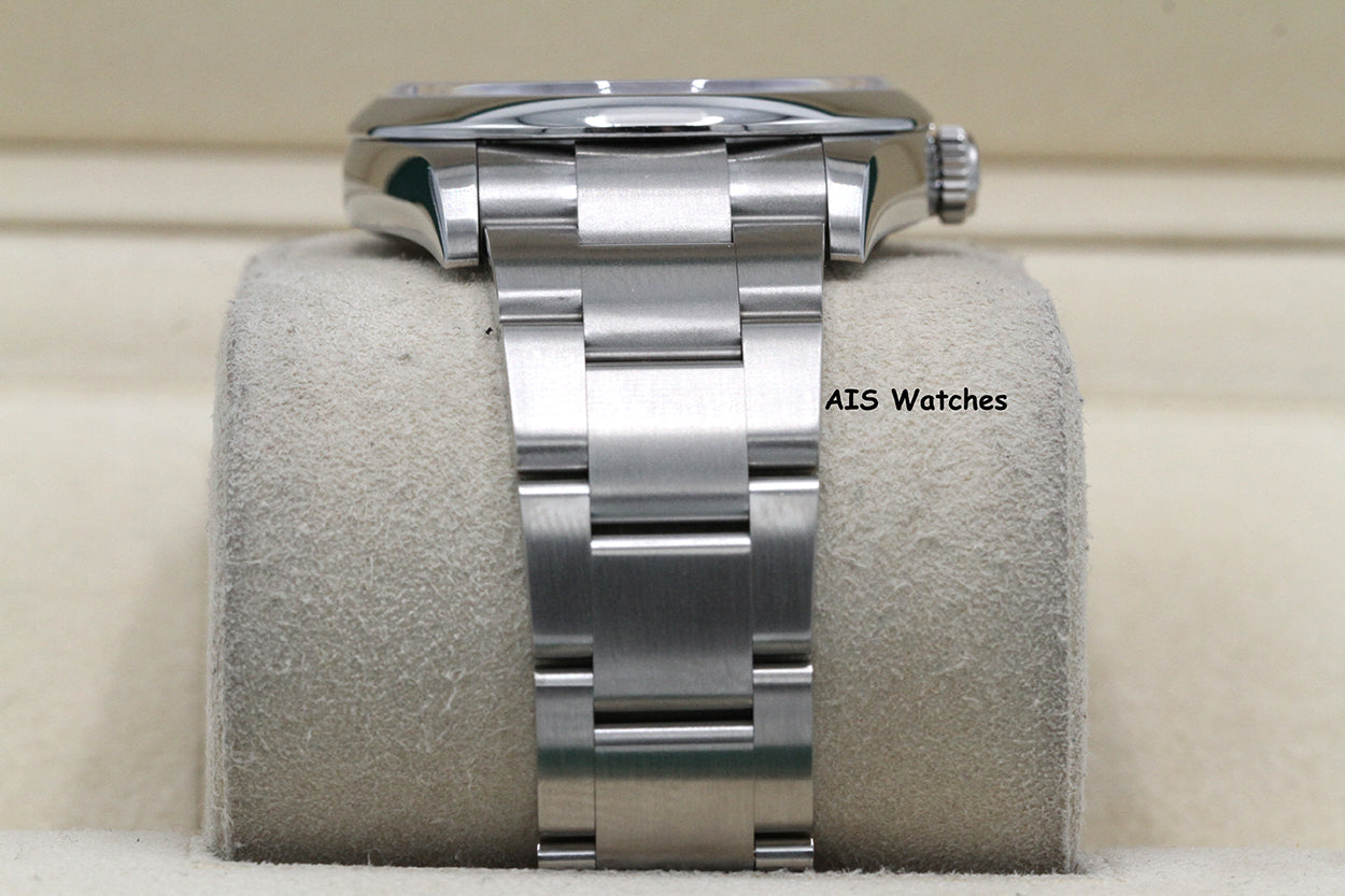 Rolex 126000 Oyster Perpetual 36MM Blue Dial 2022 Box & Papers