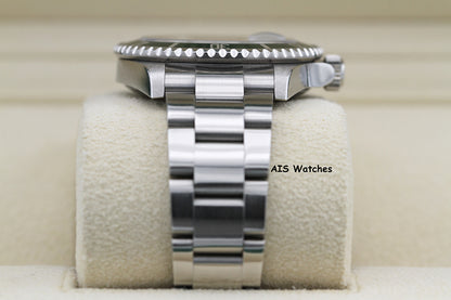 Rolex Submariner 16610LV 50th Anniversary Kermit D Serial Box & Papers