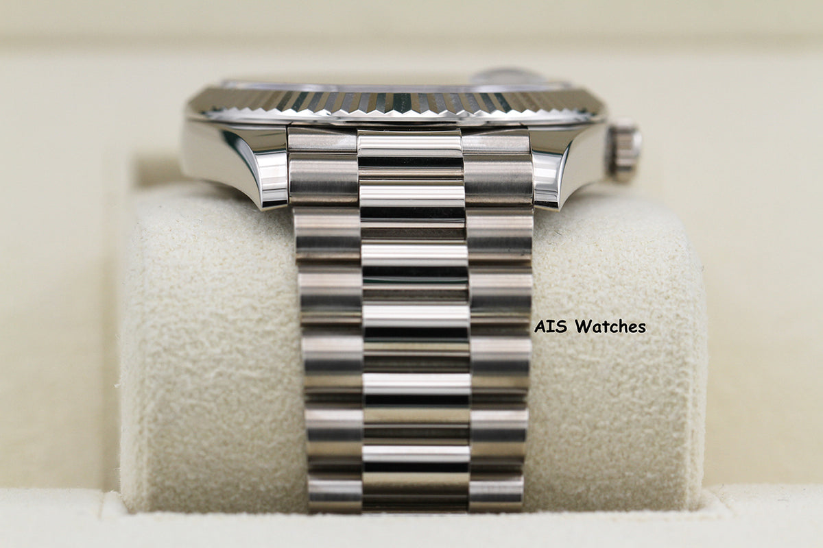 Rolex 228239 DayDate 40MM DD40 18K White Gold Olive Green Roman Dial B&P