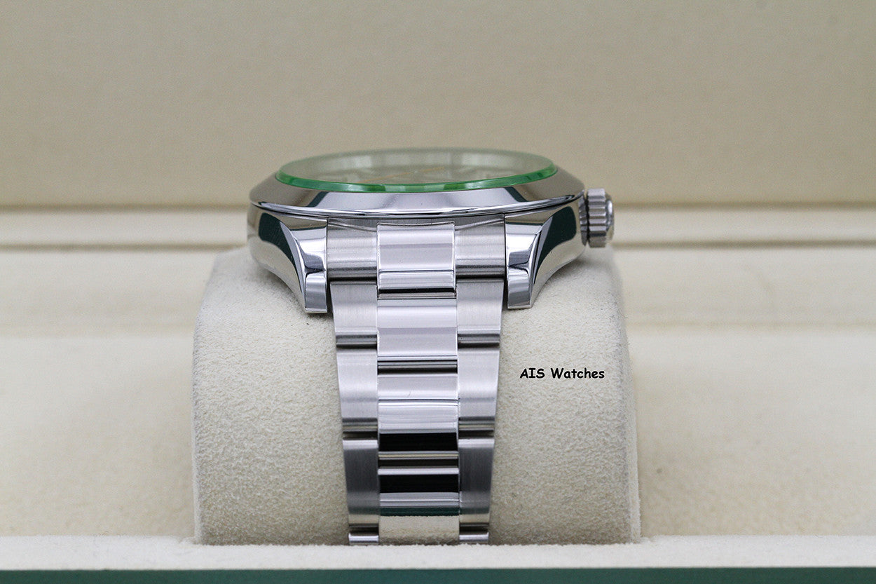 Rolex Milgauss Z-BLUE 116400GV Green Crystal Blue Dial 2021 Box & Papers