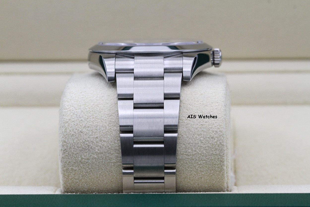 Rolex Explorer 214270 39MM MK2 Dial 2017 Box & Paper