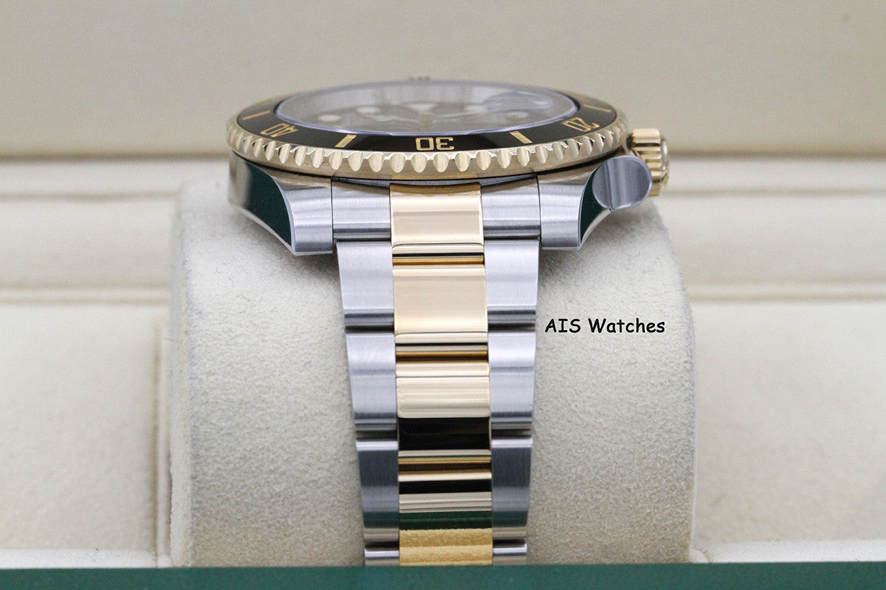Rolex Submariner 18k/SS 116613LN Black Dial 2018 Box & Papers