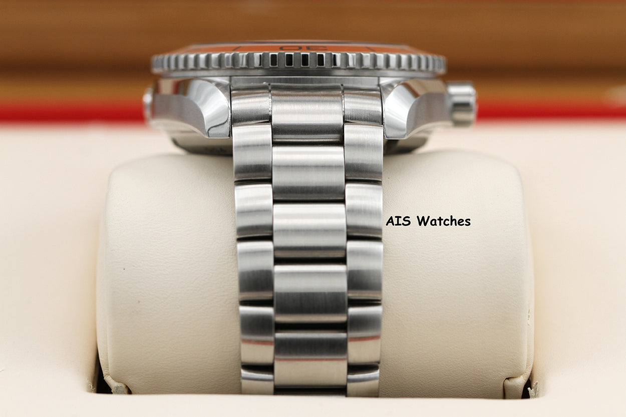 Omega Seamaster Planet Ocean 232.30.42.21.01.002 42MM 600M Orange Bezel B&P