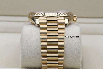 Rolex 228238 DayDate 40MM DD40 Yellow Gold Silver Roman Dial 2019 Box & Papers