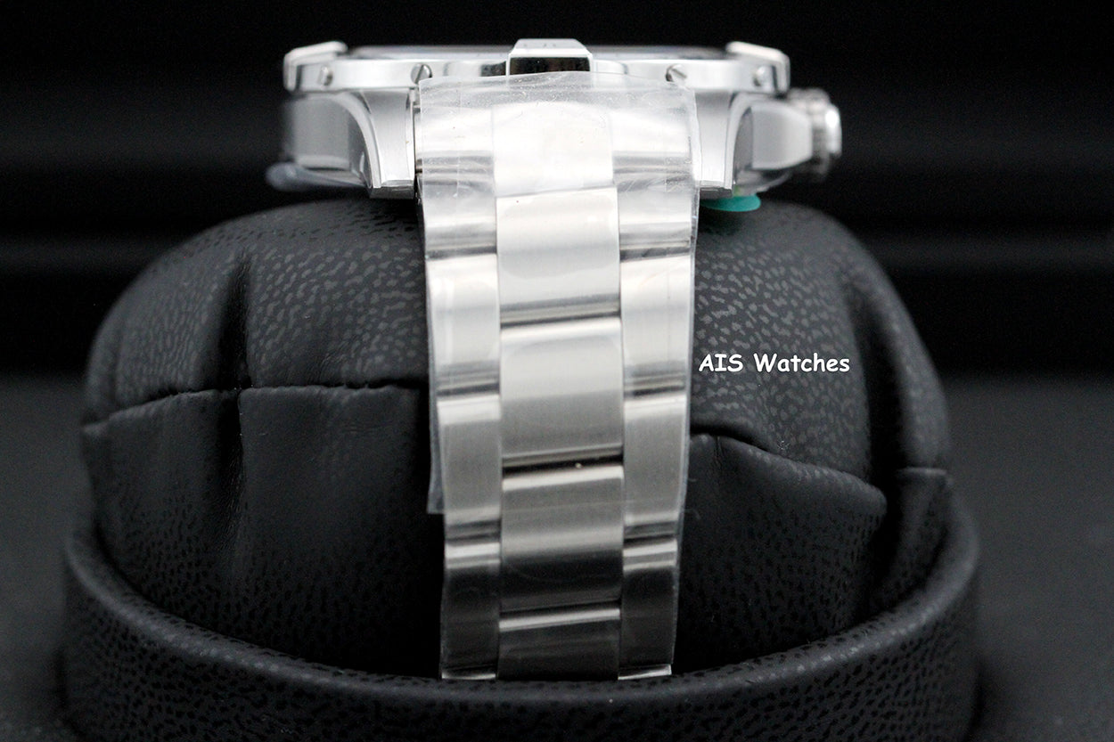 BNIB Breitling Avenger Automatic A17328101B1A1 Black Dial Bracelet SS 42MM B&P
