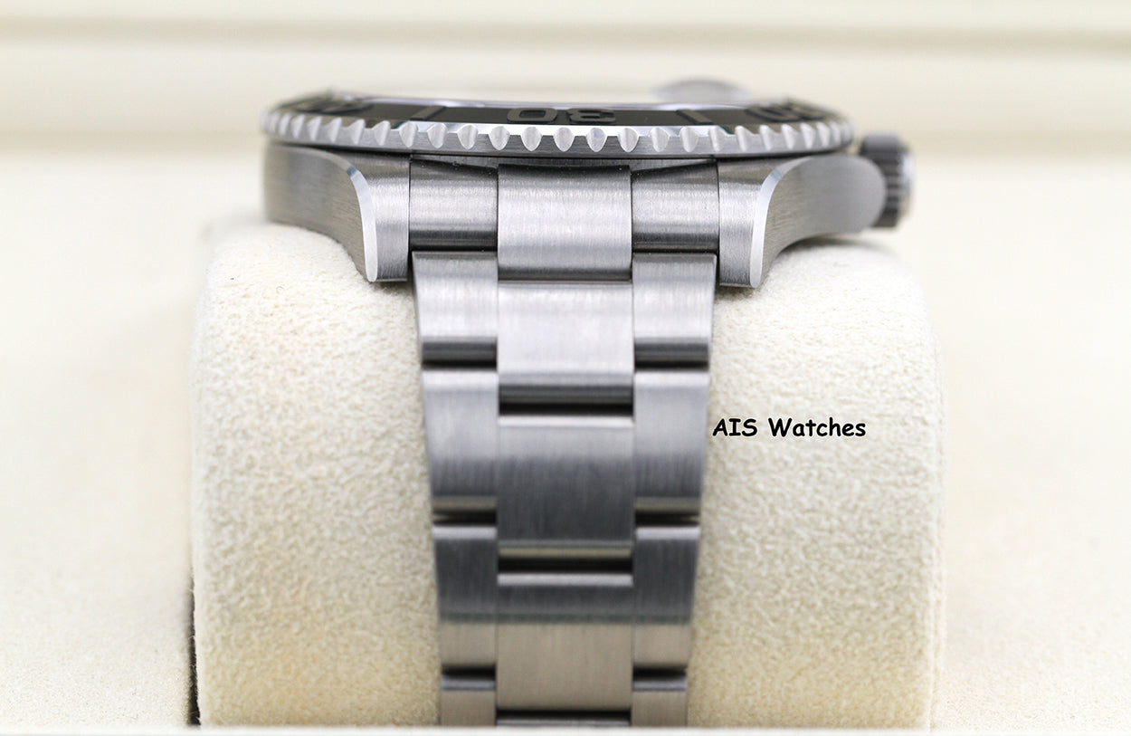 Rolex Yachtmaster 226627 Titanium 42MM 2026 Box & Papers
