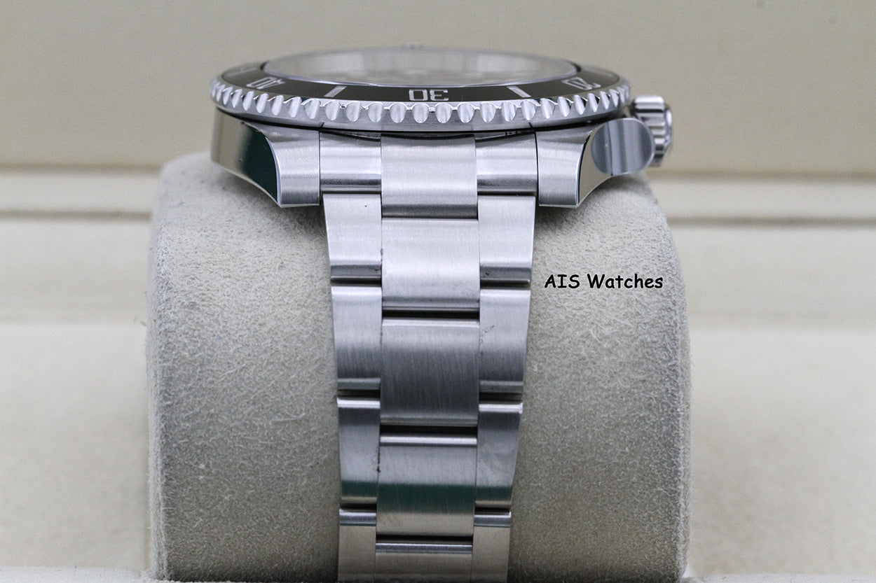 Rolex Submariner 114060 No Date 40MM Ceramic Bezel 2017 B&P